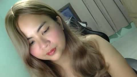 Snapshot of skyangelxx chatting on February 16, 2025, 10:43 am dreamwhorexx online show from February 16, 2025, 10:43 am