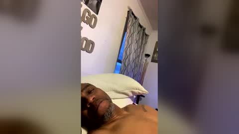 slim975 online show from March 5, 2026, 11:28 am