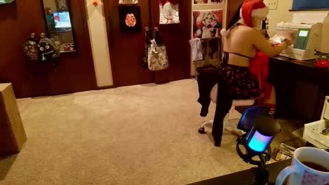 Queen Alice online show from December 9, 2024, 7:50 am