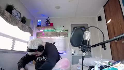 Viiscount  Snarfle Von Snarfenberg online show from February 27, 2025, 6:20 pm