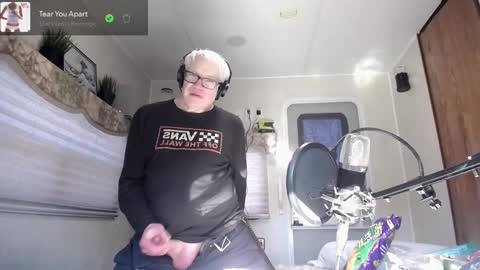 Viiscount  Snarfle Von Snarfenberg online show from February 27, 2025, 9:25 pm