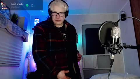 Viiscount  Snarfle Von Snarfenberg online show from March 1, 2025, 9:18 am