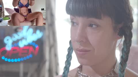 Snapshot of sofi_mora chatting on September 9, 2025, 1:21 pm Sofi Mora online show from September 9, 2025, 1:21 pm