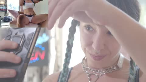 Snapshot of sofi_mora chatting on October 13, 2025, 3:12 pm Sofi Mora online show from October 13, 2025, 3:12 pm