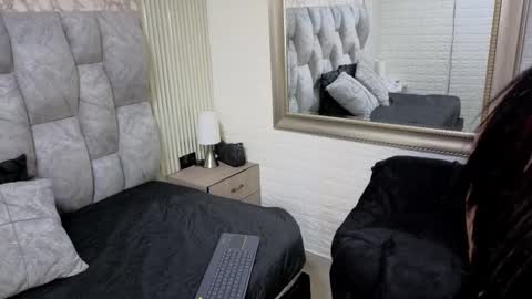 sofia gutierrez   online show from February 16, 2026, 10:50 pm