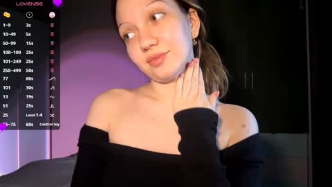 Snapshot of songarreola chatting on February 13, 2026, 1:18 pm Emily online show from February 13, 2026, 1:18 pm