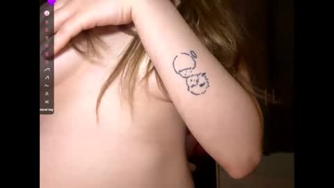 Snapshot of songarreola chatting on February 23, 2026, 4:26 pm Emily online show from February 23, 2026, 4:26 pm