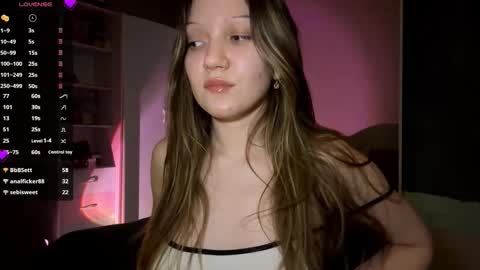 Snapshot of songarreola chatting on February 26, 2026, 2:49 pm Emily online show from February 26, 2026, 2:49 pm