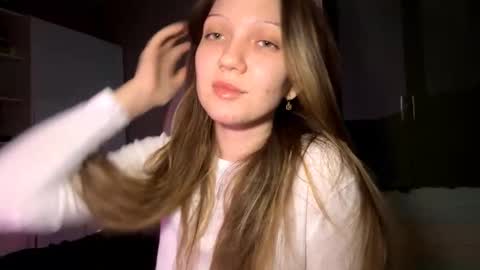 Snapshot of songarreola chatting on March 1, 2026, 7:16 pm Emily online show from March 1, 2026, 7:16 pm