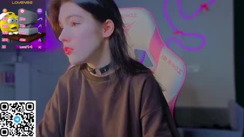 sophie_nomenal_ online show from February 27, 2026, 8:20 pm