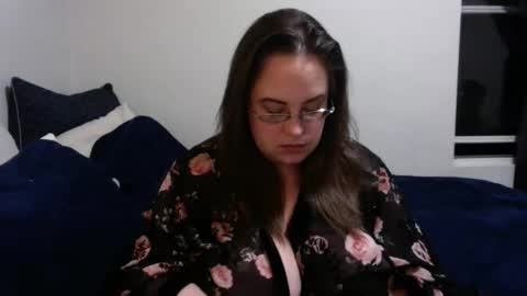 Sophie Sixxx online show from December 18, 2025, 5:57 am
