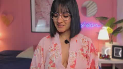 Snapshot of soysaraa_ chatting on February 3, 2026, 6:00 am Aleja online show from February 3, 2026, 6:00 am