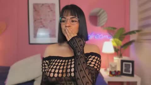 Snapshot of soysaraa_ chatting on February 11, 2026, 6:18 am Aleja online show from February 11, 2026, 6:18 am