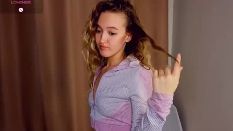 Snapshot of sparkusha chatting on February 22, 2026, 3:43 pm Mary online show from February 22, 2026, 3:43 pm