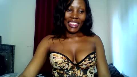 specialebonie online show from December 20, 2025, 9:38 am