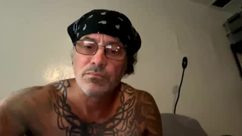 specter1972 online show from December 1, 2025, 11:59 am