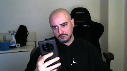 Snapshot of srtramposo chatting on February 10, 2026, 5:39 pm srtramposo online show from February 10, 2026, 5:39 pm