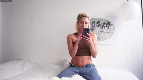 Snapshot of stefigirl chatting on February 5, 2026, 5:50 pm Stef online show from February 5, 2026, 5:50 pm