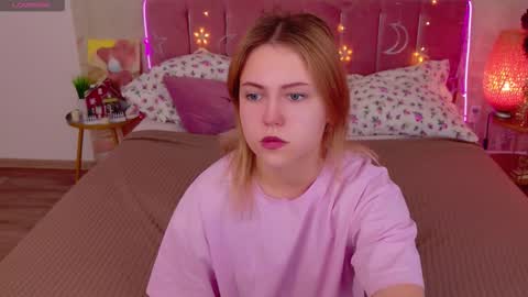 Stella 3 online show from December 19, 2025, 7:59 am