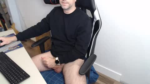 Snapshot of steve_oo8 chatting on January 8, 2025, 5:15 pm steve_oo8 online show from January 8, 2025, 5:15 pm