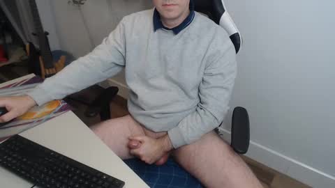 Snapshot of steve_oo8 chatting on March 6, 2025, 9:42 pm steve_oo8 online show from March 6, 2025, 9:42 pm