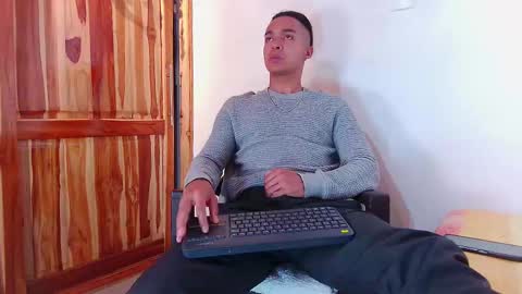 steven_modelo69 online show from February 17, 2025, 5:58 am