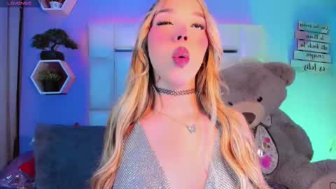 Steisee Reyes online show from October 4, 2025, 7:34 pm