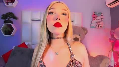 Steisee Reyes online show from October 10, 2025, 6:23 am