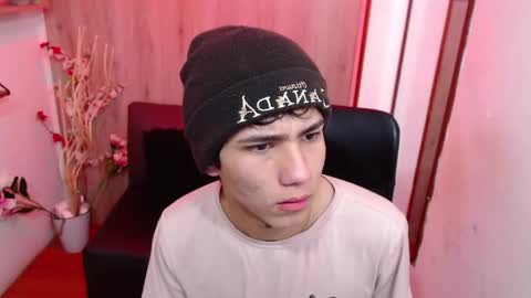 Snapshot of stich_23 chatting on February 14, 2026, 1:19 pm Stich online show from February 14, 2026, 1:19 pm