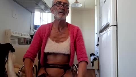 stugo1964 online show from January 3, 2025, 3:05 am