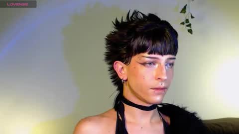 Angel  online show from October 28, 2025, 6:39 am