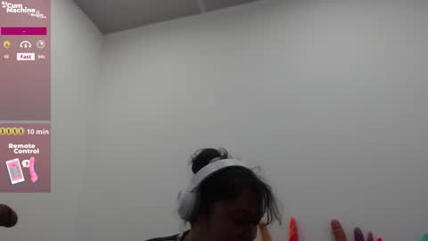 Snapshot of sucker_drool chatting on February 4, 2026, 12:22 pm Sucky online show from February 4, 2026, 12:22 pm