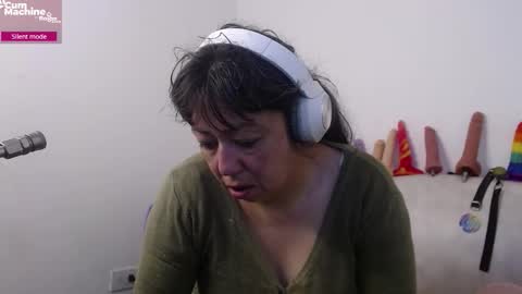 Snapshot of sucker_drool chatting on February 13, 2026, 12:23 pm Sucky online show from February 13, 2026, 12:23 pm