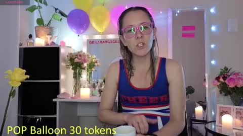 Snapshot of sugar_spice_all_things_nice chatting on October 17, 2025, 12:08 pm Sugar 4pm-8pm CAT Mon-Fri online show from October 17, 2025, 12:08 pm