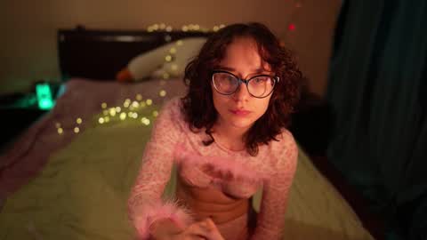 Hella online show from February 22, 2025, 10:40 am