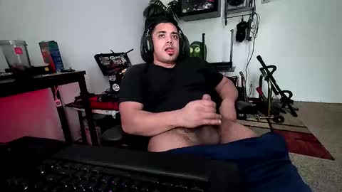 Snapshot of supertoaster69 chatting on January 14, 2026, 6:02 pm supertoaster69 online show from January 14, 2026, 6:02 pm