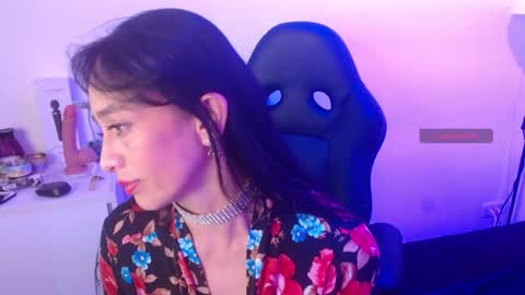 susanruggiero online show from December 14, 2024, 10:02 am