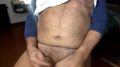 Snapshot of suxgiu chatting on February 1, 2026, 10:08 pm DownSoul online show from February 1, 2026, 10:08 pm