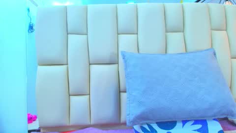 Snapshot of sweet_amye chatting on October 18, 2025, 7:14 pm Amye online show from October 18, 2025, 7:14 pm