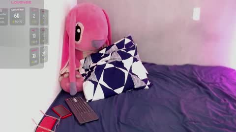 Snapshot of sweet_angel_med chatting on February 11, 2026, 9:25 am sweet angel online show from February 11, 2026, 9:25 am