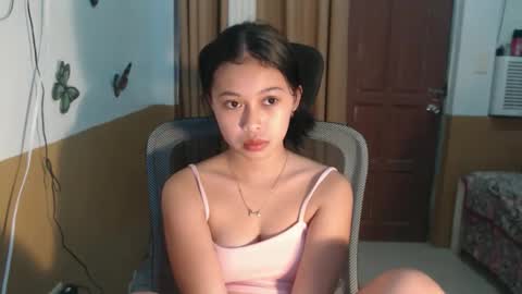 Snapshot of sweet_angela0701 chatting on September 12, 2025, 3:23 pm sweet_angela0701 online show from September 12, 2025, 3:23 pm