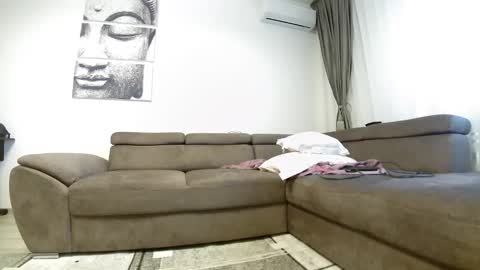           online show from March 6, 2025, 11:47 am