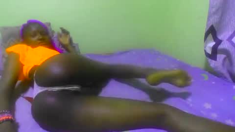 Snapshot of sweet_katrina2 chatting on November 24, 2025, 8:36 am millarn online show from November 24, 2025, 8:36 am