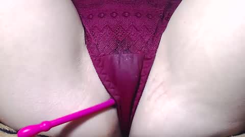 Snapshot of sweet_kitten25 chatting on February 13, 2025, 12:21 pm Kitten online show from February 13, 2025, 12:21 pm