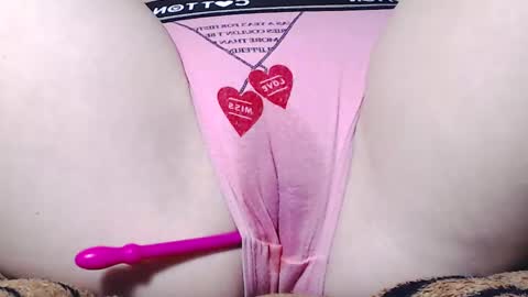 Snapshot of sweet_kitten25 chatting on March 5, 2025, 5:50 am Kitten online show from March 5, 2025, 5:50 am