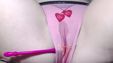 Snapshot of sweet_kitten25 chatting on November 13, 2025, 6:01 am Kitten online show from November 13, 2025, 6:01 am