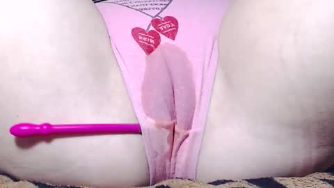 Snapshot of sweet_kitten25 chatting on December 3, 2025, 9:18 am Kitten online show from December 3, 2025, 9:18 am