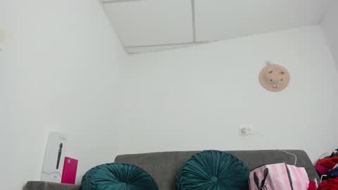 Snapshot of sweet_litle chatting on February 22, 2026, 3:51 am sweet_litle online show from February 22, 2026, 3:51 am