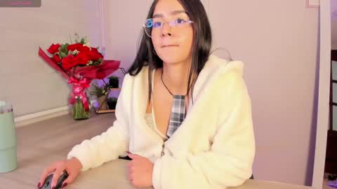 Snapshot of sweet_obsession__ chatting on February 17, 2025, 3:20 pm Sweet Obsession online show from February 17, 2025, 3:20 pm