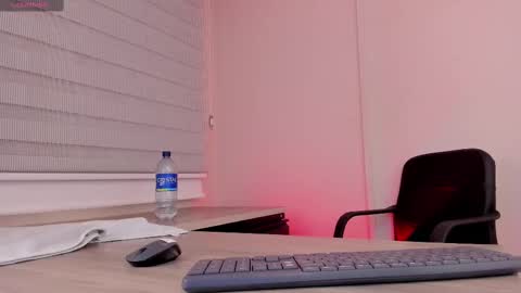 Snapshot of sweet_obsession__ chatting on February 22, 2025, 6:41 pm Sweet Obsession online show from February 22, 2025, 6:41 pm